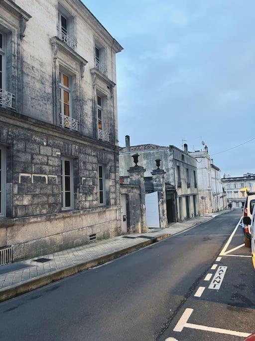 Maison + Parking Prive Au Coeur Angouleme 60M2 Buitenkant foto