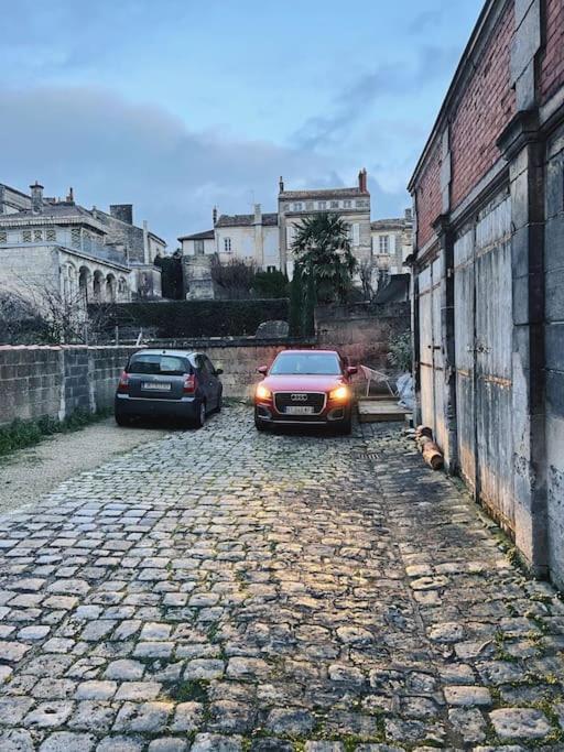 Maison + Parking Prive Au Coeur Angouleme 60M2 Buitenkant foto