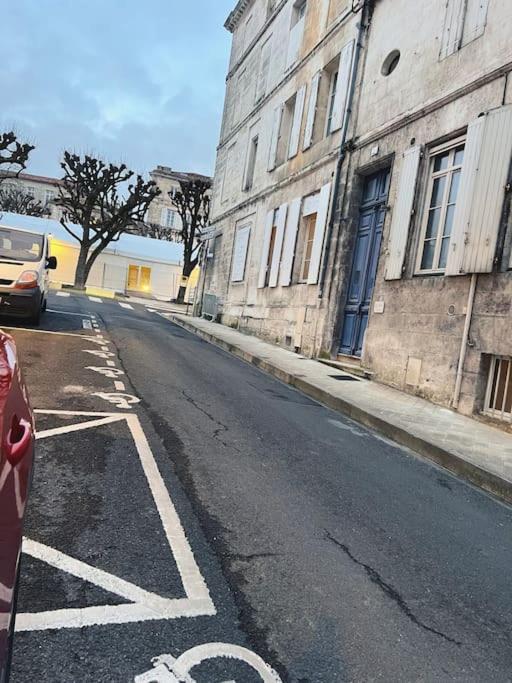 Maison + Parking Prive Au Coeur Angouleme 60M2 Buitenkant foto