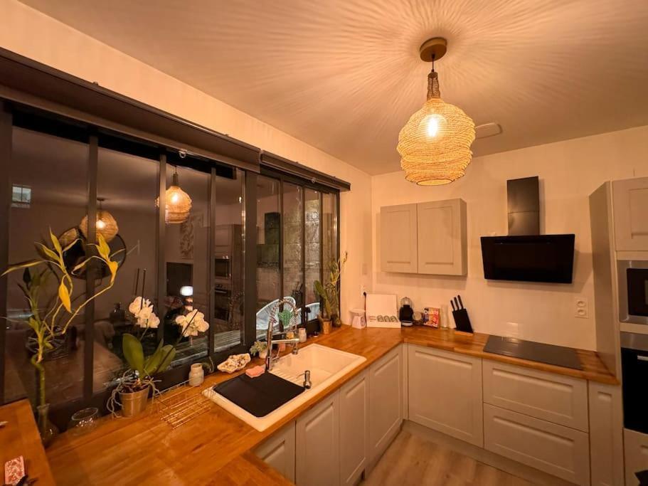 Maison + Parking Prive Au Coeur Angouleme 60M2 Buitenkant foto