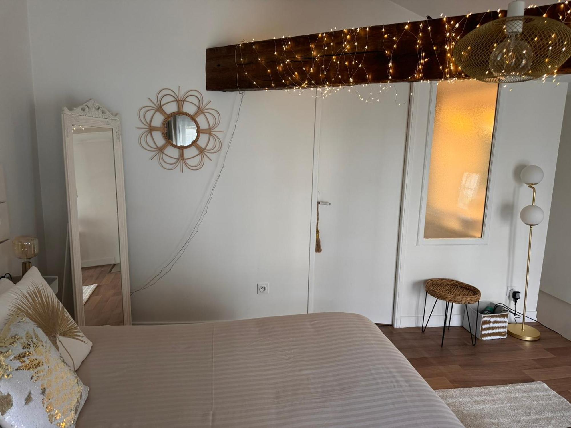 Maison + Parking Prive Au Coeur Angouleme 60M2 Buitenkant foto