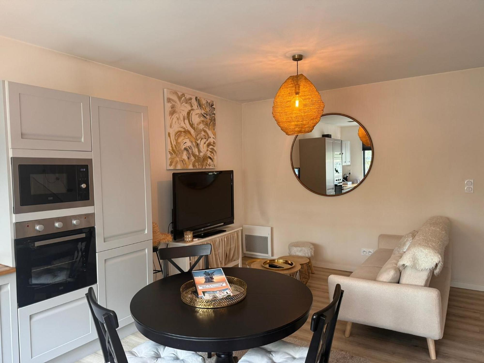 Maison + Parking Prive Au Coeur Angouleme 60M2 Buitenkant foto